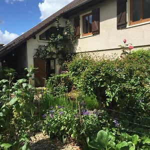 Bed and Breakfast Sous La Tour Agencourt Exterior photo