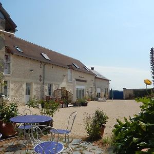 Bed and Breakfast Les Quatre Saisons Antogny-le-Tillac Exterior photo