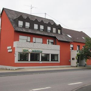 Готель "Unter Den Kastanien" Speicher Exterior photo