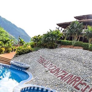 Tribal Hills Mountain Resort Пуерто-Галера Exterior photo