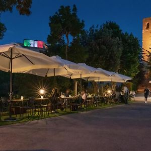 Готель Osteria Belvedere Сан-Лео Exterior photo