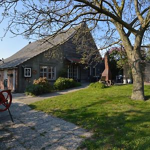 Вілла Farmhouse Near Берген-оп-Зом Exterior photo