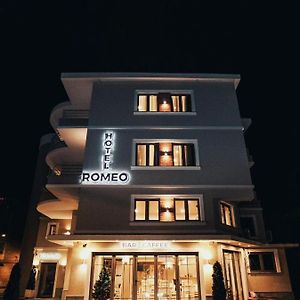 Hotel Romeo Корча Exterior photo