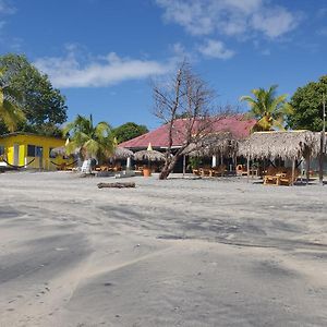 Bed and Breakfast Nico'S Beach Panama Плая-Бланка Exterior photo