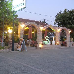 Hotel Glaros Амудья Exterior photo