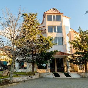 Hotel George Корча Exterior photo