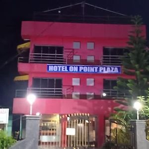 Готель On Point Plaza Муруд Exterior photo