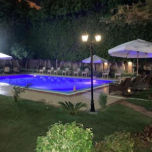 Al Fardous Luxury Vacation Home Кінг-Маріот Exterior photo