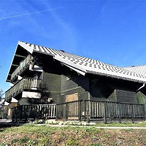 Les Chalets D'Aurouze, La Joue Du Loup Ле-Деволюї Exterior photo