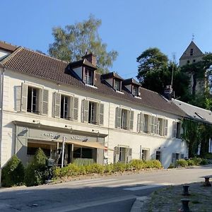 Готель Auberge Du Chasseur Grosrouvre Exterior photo