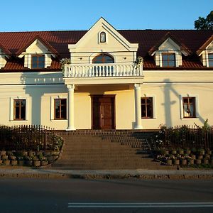 Pokoje Goscinne W Ratuszu Огродзенець Exterior photo