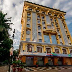 Hotel Raj Resort Мадгаон Exterior photo