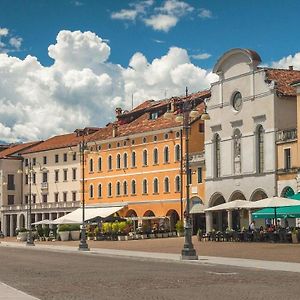 Готель Casa Per Ferie Al Centro Беллуно Exterior photo