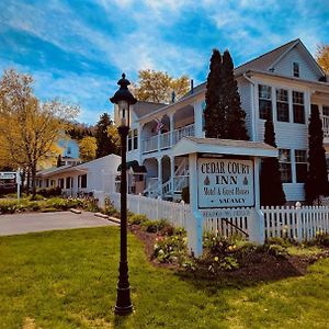 Cedar Court Inn Фіш-Крік Exterior photo