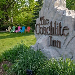 Coachlite Inn Сістер-Бей Exterior photo