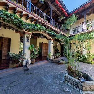 Hotel Museo Mayan Inn Чічікастенанго Exterior photo