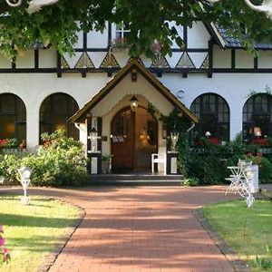 Hotel Kastanienhof Бад-Мюндер Exterior photo