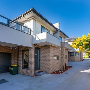 Melbourne Ringwood Lake Exterior photo