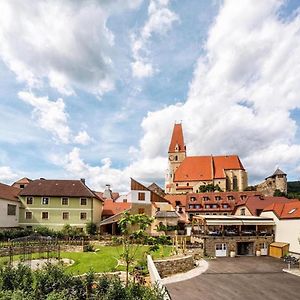 Hotel-Restaurant Kirchenwirt Вайсенкірхен-ін-дер-Вахау Exterior photo