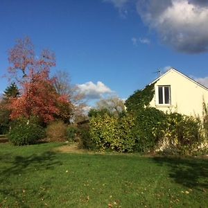 Bed and Breakfast La Marelle Avrille-les-Ponceaux Exterior photo