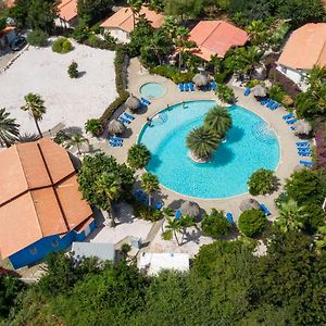 Studio At The Pool In Tropical Resort Seru Coral With Privacy And Large Pool Віллемстад Exterior photo