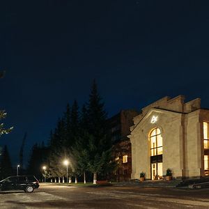 Готель Jermuk Ashkhar Sanatorium Exterior photo