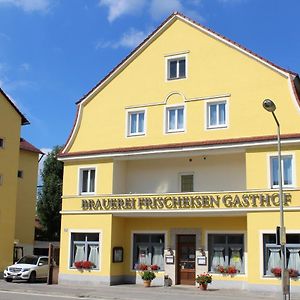 Готель Brauerei Und Gasthof Frischeisen Кельгайм Exterior photo