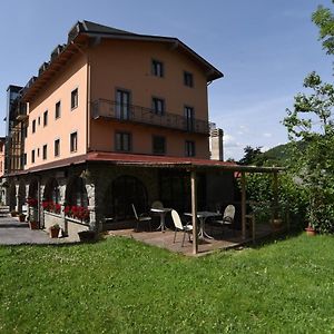 Albergo Bucaneve П'євепелаґо Exterior photo