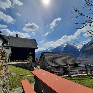 Апартаменти Santorini By Quokka 360 - Blue Curtains In The Alps Anzonico Exterior photo