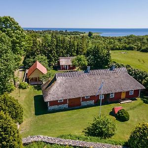 Вілла Kaebruotsa Farmhouse Ruhve Exterior photo