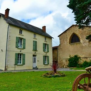 Bed and Breakfast Maison Du Verger Le Vigeant Exterior photo