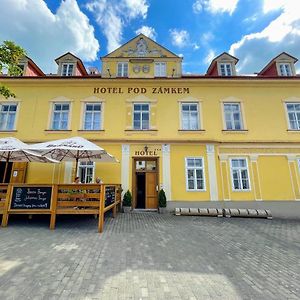 Hotel Pod Zamkem Вранов-над-Диї Exterior photo