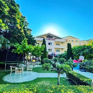 Hotel Ambasador Garden Лежа Exterior photo