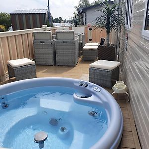 Relaxing Breaks With Hot Tub At Tattershal Lakes 3 Bedroom Таттершелл Exterior photo