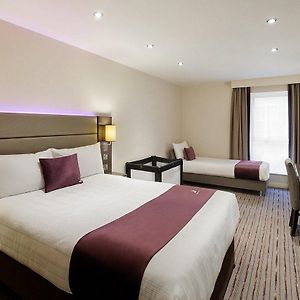 Premier Inn London Gatwick Airport East Кролі Exterior photo