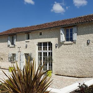 Bed and Breakfast La Tour Du Raygnier Verneuil-le-Chateau Exterior photo