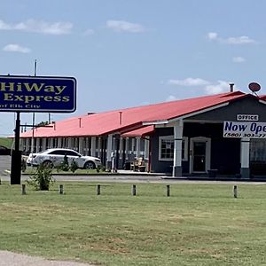 Hiway Inn Express Елк-Сіті Exterior photo