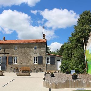 Chambres D'Hotes Logis Charrier Le Petit Bignon Лез-Епесс Exterior photo