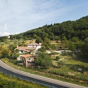 Вілла Agriturismo Le Fonti Понтассьєве Exterior photo