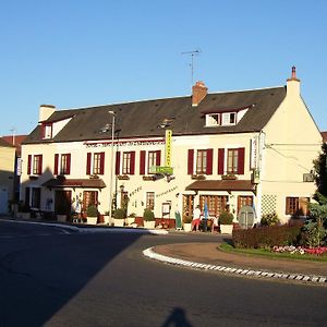 Hotel De L'Agriculture Десіз Exterior photo