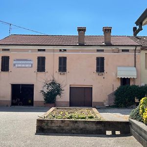 Agriturismo Corte Manzoglio Gazzuolo Exterior photo