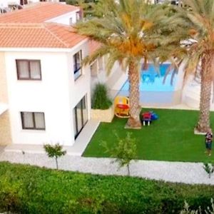 Luxury 6 Bedroom Villa With Privet Pool In Пафос Exterior photo