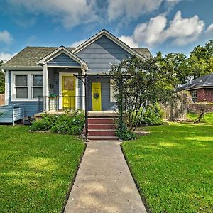 Cozy Brenham Cottage With Private Patio And Yard! Бренем Exterior photo