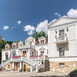 Palac Tarnowskich Hotel & Restauracja & Spa Островець-Свентокшиський Exterior photo