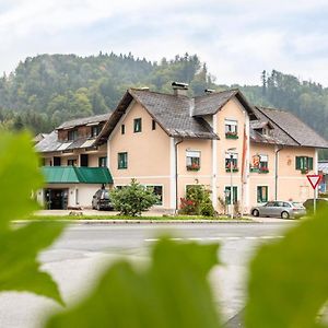 Готель Landgasthof Fuerstenbrunn Ґредіґ Exterior photo