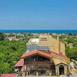 Bed and Breakfast Lapida Garden Кіренія Exterior photo