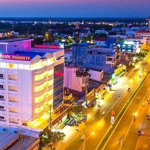 Phuoc Thanh IV Hotel Віньлонґ Exterior photo