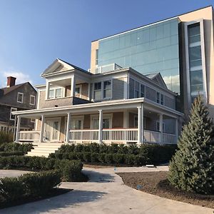 The Preston House And Hotel Ривергед Exterior photo