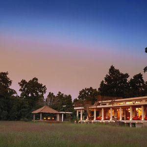 Mahua Kothi Bandhavgarh - A Taj Safari Lodge Tala  Exterior photo