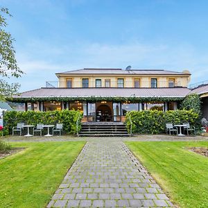 The Grand Hotel & Bar - Акароа Exterior photo